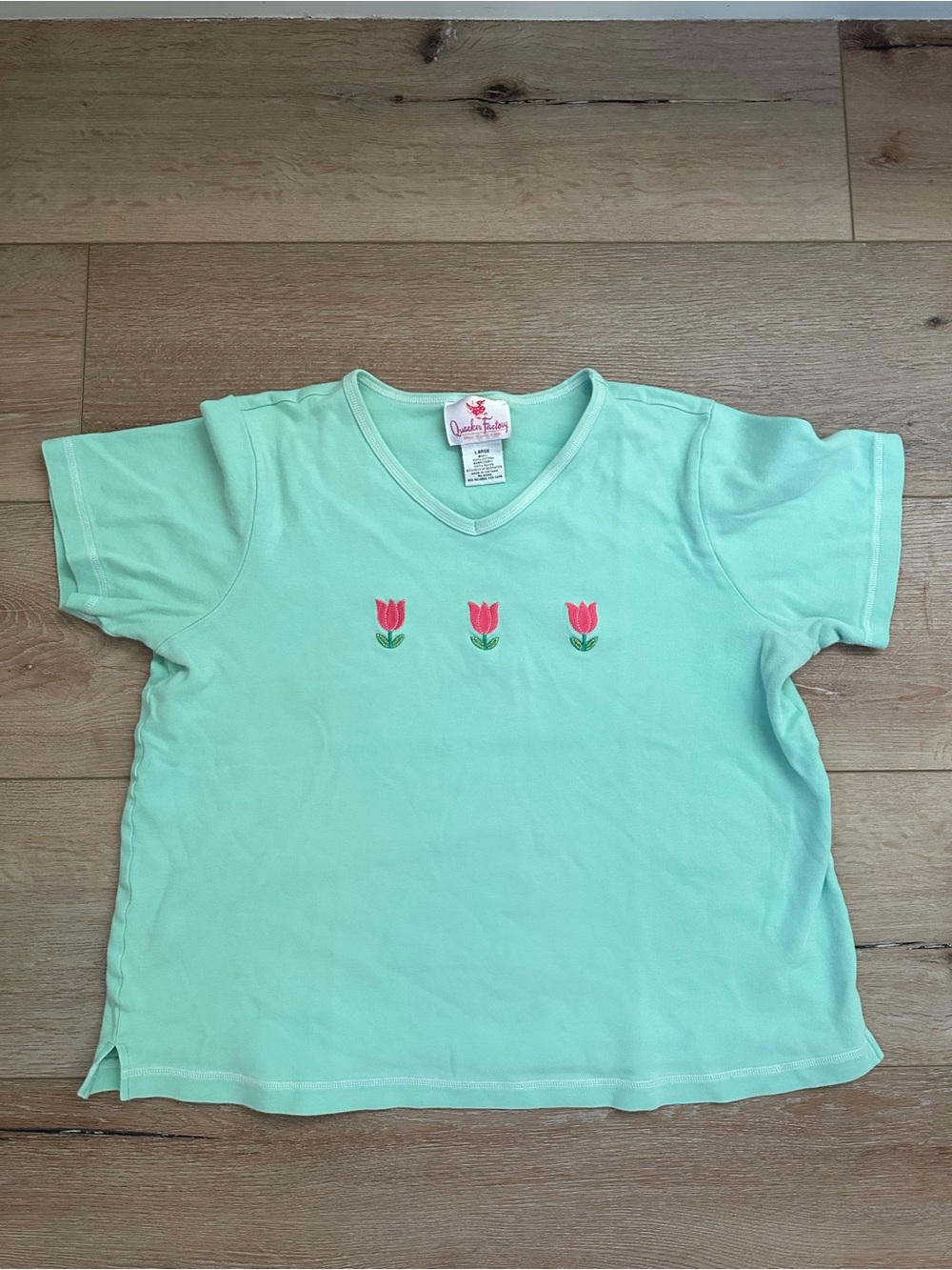 Quacker Factory Tulip Embroidered Tee L Cottagecore